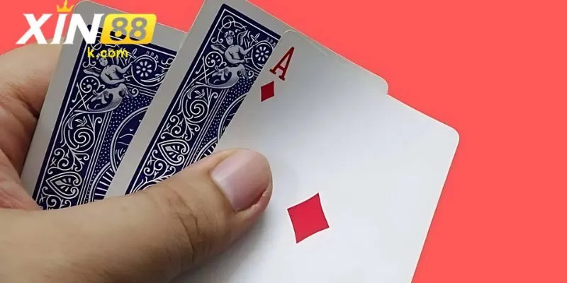 Có được 3 con át